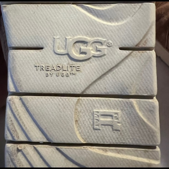 UGG Treadlite Canoe Chukka Boots Sneakers Boys Size 5 / EUR 35 Waterproof - Picture 8 of 9